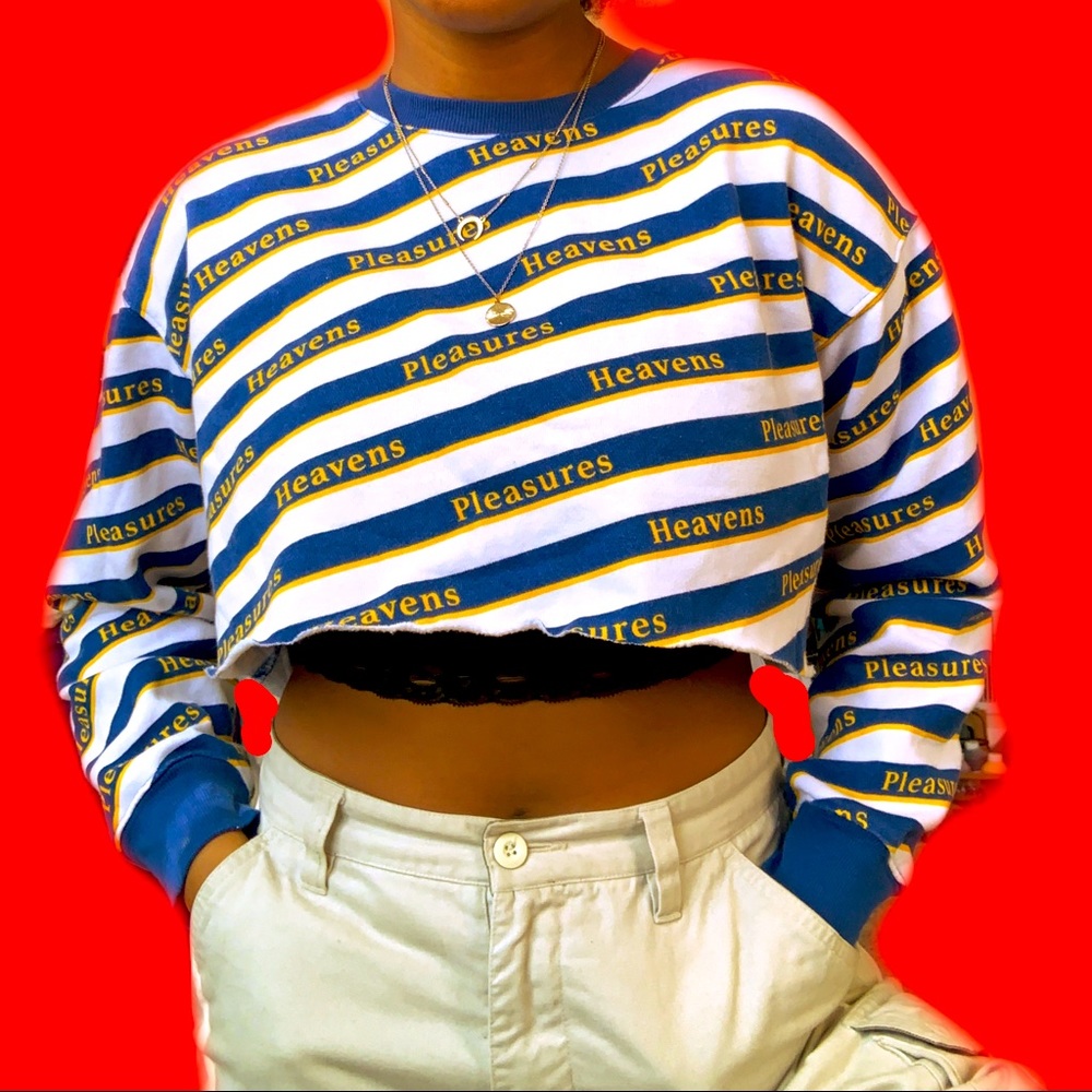 “HEAVENS” cropped hoodie